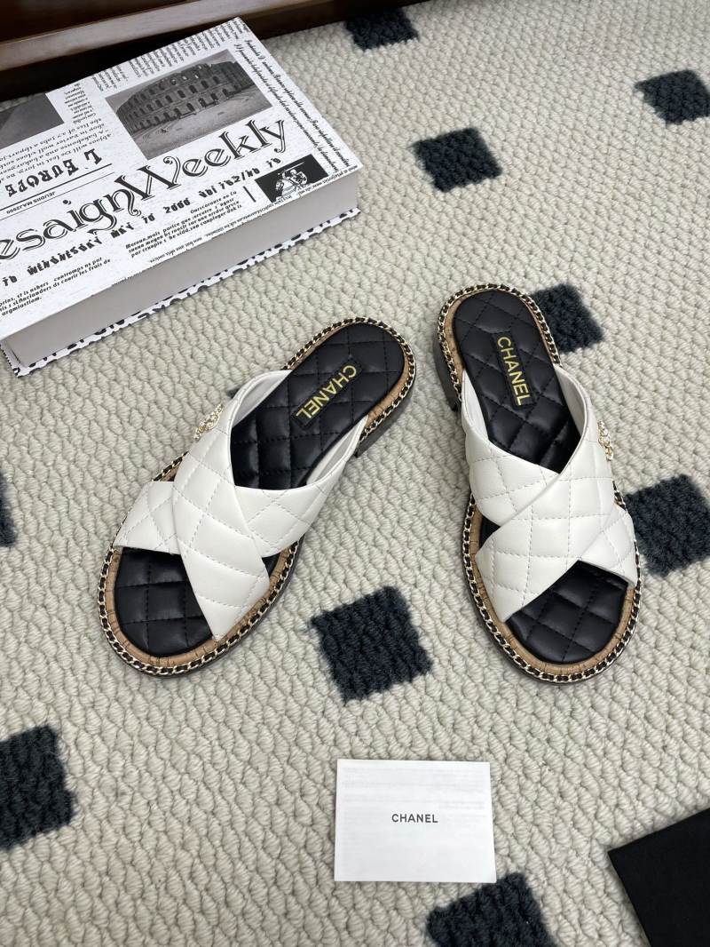 Ch**el slippers